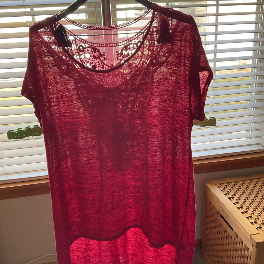 Eyeshadow High/Low Shirt Red 2X.